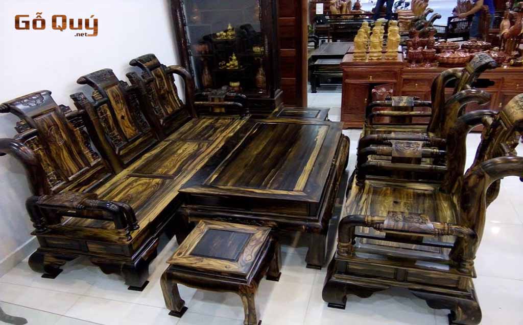 Bàn ghế từ gỗ mun